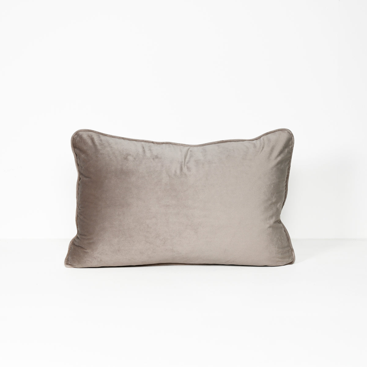 Nougat - Velvet Cushion - 40 x 60